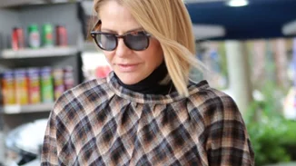 Η Τζένη Μπαλατσινού σε εργαστήρι ζωγραφικής στην Πάτμο - Κάνει μαθήματα