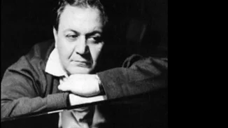 Μάνος Χατζιδάκις - Βιογραφικό σε πρώτο πρόσωπο | "Περιφρονώ κάθε ηλίθιο του καιρού μου"