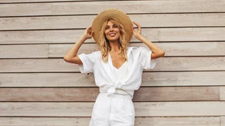 Τα πιο κομψά looks για τις ημέρες με καύσωνα