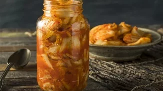 Kimchi | Το κορεάτικο τουρσί που κάνει θραύση – γεμάτο προβιοτικά και οφέλη για την καρδιά