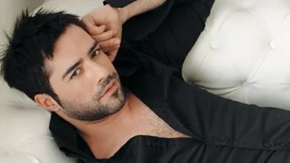 Θυμάσαι τον Γιώργο Χρήστου από το "Fame Story"; Έκανε comeback 21 χρόνια μετά