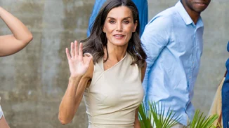 Η βασίλισσα Letizia μ' ένα φόρεμα από τη Mango που μπορείς να βρεις τώρα σε έκπτωση