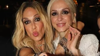 Σοφία Καρβέλα | Τα πολυτελή σνίκερς με τα οποία έχει "κολλήσει"