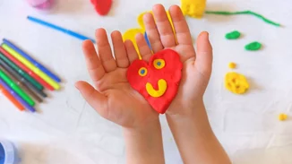 Πώς λένε "σ’ αγαπώ" τα παιδιά ανάλογα με το ζώδιό τους;