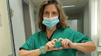 Σοφία Μάντη | Ποια είναι η νοσηλεύτρια που έγινε viral - Από το Fame Story στη μάχη της πανδημίας (εικόνες- βίντεο)