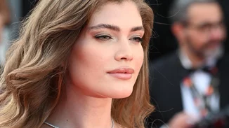 Το "latte brunette" είναι το γλυκό καστανό που ταιριάζει τόσο σε μελαχρινές όσο και σε ξανθές γυναίκες