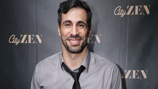 Γιώργος Παράσχος |"Φοβάμαι ότι δεν θα είμαι παρών να μεγαλώνω το παιδί μου"