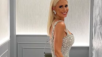 Μαρία Μπακοδήμου | Σε event με glamorous αέρα με κομψή ολόσωμη φόρμα