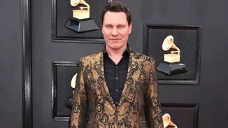 Ο Tiësto ακύρωσε την εμφάνισή του στο Super Bowl, λόγω "έκτακτης οικογενειακής ανάγκης"
