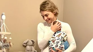 Γιούλικα Σκαφιδά | O 10 μηνών γιος της παίζει πιάνο