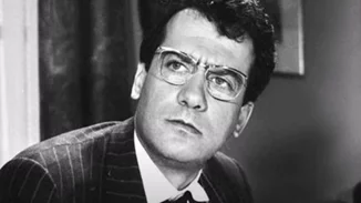 60 χρόνια πριν | Ο Αλέκος Αλεξανδράκης σε μια σπάνια εμφάνιση με τον γιο του – Το ιδιαίτερο όνομα που του έδωσε