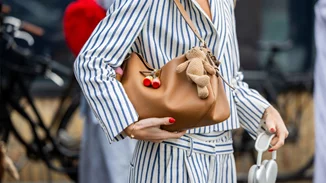 Dots Nails | H mininal τάση στο μανικιoύρ που κάνει θραύση στα social media τώρα