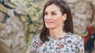 Η βασίλισσα Letizia με φόρεμα στο δημοφιλέστερο χρώμα της άνοιξης