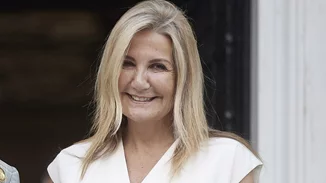 Η Μαρέβα Μητσοτάκη στο Λονδίνο - Το φυσικό μακιγιάζ που της έδωσε λάμψη