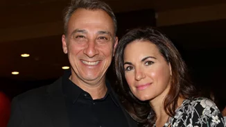 Η Όλγα Κεφαλογιάννη και ο Μίνως Μάτσας ανοίγουν τις πόρτες του σπιτιού τους