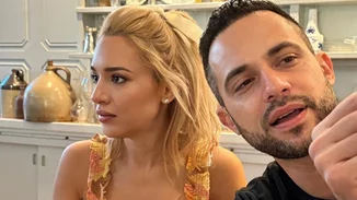 Καλομοίρα | Μπήκε στην (ονειρεμένη) κουζίνα της και φτιάχνει μία συνταγή από την Τζαμάϊκα