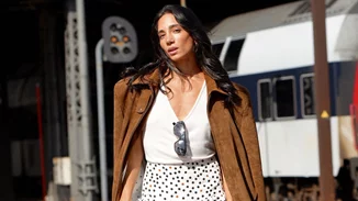 Closet Goals | Αυτή είναι η τσάντα που δεν θα αποχωριστεί η Νάντια Ράπτη φέτος