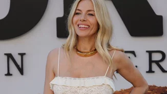 Sienna Miller | To πολυτελές "no foundation - foundation" για "unreal skin" με το οποίο έχει πάθει εμμονή