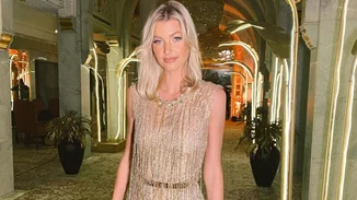 Η Μαίρη Βυτινάρος φόρεσε το μπικίνι της και βούτηξε στη θάλασσα