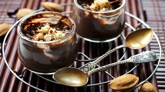 Νηστίσιμο προφιτερόλ της τεμπέλας ή αλλιώς το πιο λαχταριστό σοκολατένιο γλυκό της στιγμής