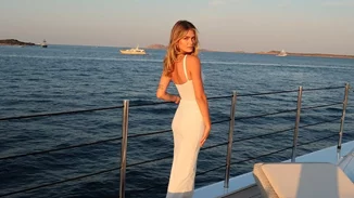 Αμαλία Κωστοπούλου | Έκανε το πιο κομψό πεντικιούρ για το καλοκαίρι