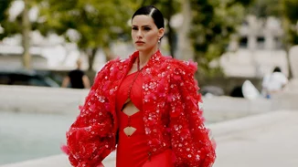 5 γιορτινά outfits για να φορέσεις στο Secret Santa με τις φίλες σου