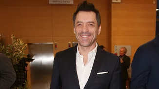 Θάνος Καλλίρης | Ο έντονος εκνευρισμός του με το Chart Show "Λυπάμαι. Γελάω αλλά δεν το δέχομαι"
