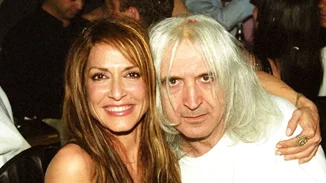 41 χρόνια πριν | Άννα Βίσση- Νίκος Καρβέλας στον γάμο τους με total white look