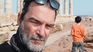 Κωνσταντίνος Καζάκος | Δημοσίευσε την πρώτη φωτογραφία με την 23χρονη σύντροφό του