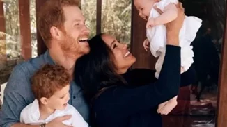 O πρίγκιπας Archie και η πριγκίπισσα Lilibet στην πρώτη τους φωτογράφιση - Μαγειρεύουν μαζί