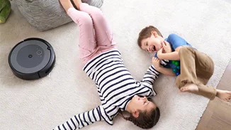 Η σκούπα και σφουγγαρίστρα "ρομπότ" που θα σου λύσουν τα χέρια στις διακοπές