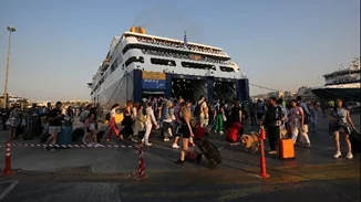 Κανονικά τα ακτοπλοϊκά δρομολόγια από Πειραιά, Ραφήνα και Λαύριο μετά τη βελτίωση του καιρού