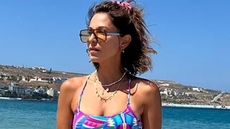 Κατερίνα Παπουτσάκη | Με μακρυμάνικο μαγιό έτοιμη για το πρώτο μπάνιο της σεζόν