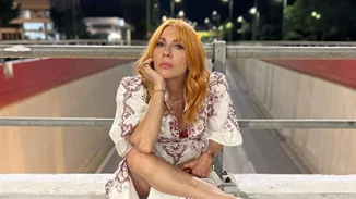 Σμαράγδα Καρύδη | Το ελληνικό μεσημεριανό που απόλαυσε στην Αίγινα