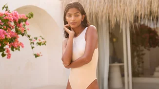 10 κομψά beach looks για τις πρώτες εμφανίσεις σου στην παραλία