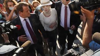 Επίθεση με βιτριόλι - Οι πρώτες δηλώσεις της Ιωάννας: "Αυτή που προσπάθησε να με σκοτώσει απέδειξε ότι είναι δειλή"