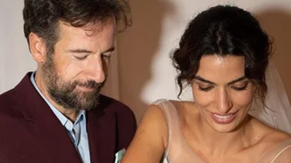 Κωστής Μαραβέγιας - Τόνια Σωτηροπούλου | Το φωτογραφικό άλμπουμ του πολιτικού γάμου τους