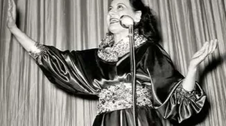 Σοφία Βέμπο | Η αληθινή ιστορία πίσω από το χιλιοτραγουδισμένο "Ας ερχόσουν για λίγο"