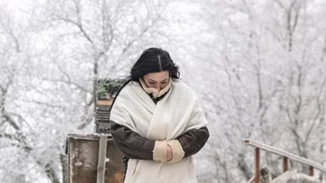 Σε εξέλιξη η ψυχρή εισβολή με χιόνια, τσουχτερό κρύο και θυελλώδεις ανέμους -Νέα επιδείνωση από το βράδυ της Τρίτης