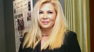 Η "πάντα ερωτευμένη" Δήμητρα Λιάνη "στέλνει ένα γράμμα" στον Ανδρέα Παπανδρέου