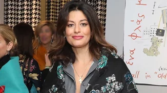 Η Δωροθέα Μερκούρη σε σπάνια εμφάνιση με την αδελφή της | Πόσο μοιάζουν