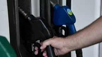 Καύσιμα | Πέφτει η αμόλυβδη κάτω από τα 2 ευρώ το λίτρο