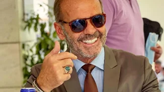 Πέτρος Κωστόπουλος | Μπήκε στην κουζίνα του σπιτιού του και μαγείρεψε αλά ιταλικά