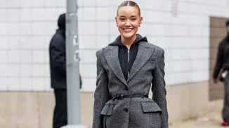 Γιατί είναι τόσο δημοφιλές αυτό το γκρι σακάκι στο TikTok;