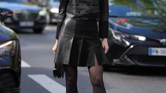 Sheer-Tights Manicure | Η "σκοτεινή" γοητεία του διαφανούς καλσόν στα νύχια σου