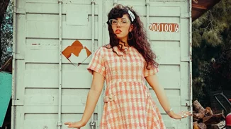 Νεφέλη Μεγκ | Ποια είναι η 25χρονη youtuber και stand up comedian που πήρε συνέντευξη από τον Κυριάκο Μητσοτάκη