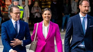 Η πριγκίπισσα Βικτώρια της Σουηδίας με Zara κοστούμι στην απόχρωση της σεζόν