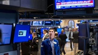 Οι δασμοί πλήττουν όλες τις εθνικές οικονομίες αλλά περισσότερο την αμερικανική, κρίνουν οι αγορές