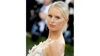 Karolína Kurková | Οι πρώτες φωτογραφίες με την κόρη της και η εμπειρία της γέννας στο σπίτι