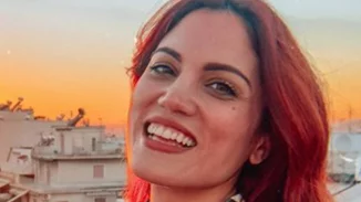 Η Μαίρη Συνατσάκη έγινε κατάξανθη (pics)